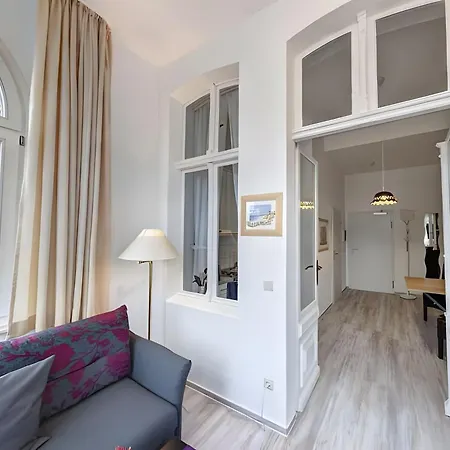 Ahlbeck, Schloss Hohenzollern - Wg 20 - Og 1 Villa *